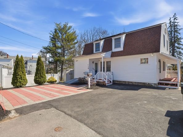 19 Elm Ct, Andover MA 01810