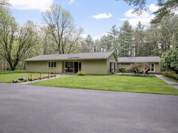 875 Old Rd To 9 Acre Cor