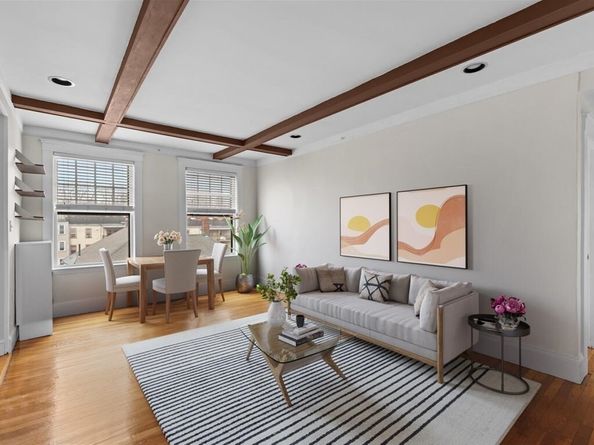 110 Lanark Rd 10, Boston MA 02135