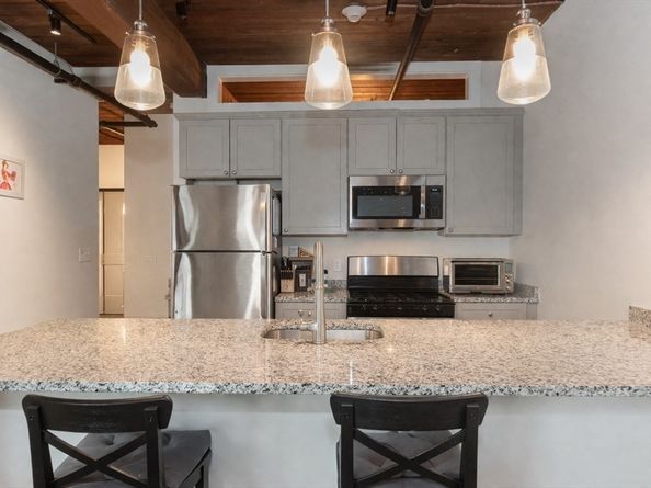 55 Sterling St 305, Clinton MA 01510