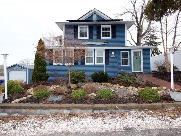 19 Maple Street, Wareham MA 02532