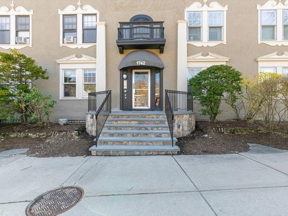 1742 Commonwealth Ave 2, Boston MA 02135
