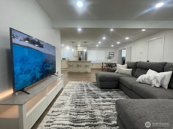 3730 SW 99th Street, Seattle WA 98126