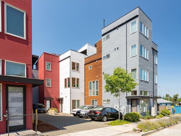 551 28th Avenue, Seattle WA 98122