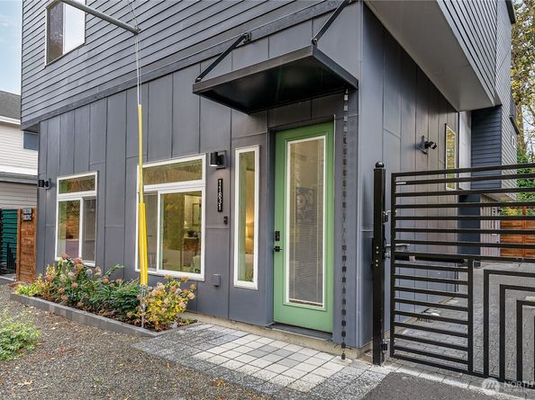 11831 59th Avenue S A, Seattle WA 98178