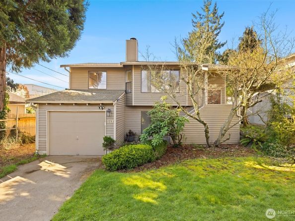 917 N 100th Street, Seattle WA 98133