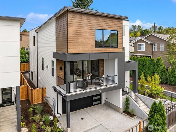 134 8th Court, Kirkland WA 98033