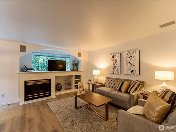 18809 SE 20th Dr, Bothell WA 98012