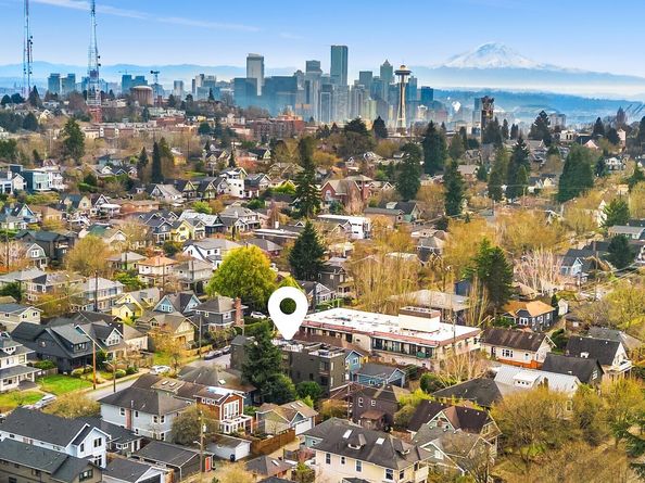 2113 6th Ave W B, Seattle WA 98119