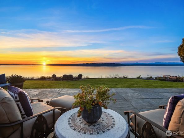 24635 8th Avenue S, Des Moines WA 98198