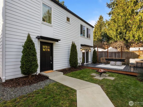 712 NW 95th Street, Seattle WA 98117