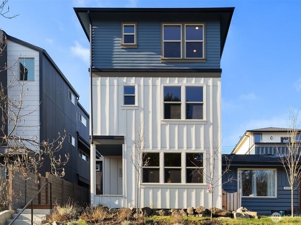 5037 25th Avenue SW, Seattle WA 98106