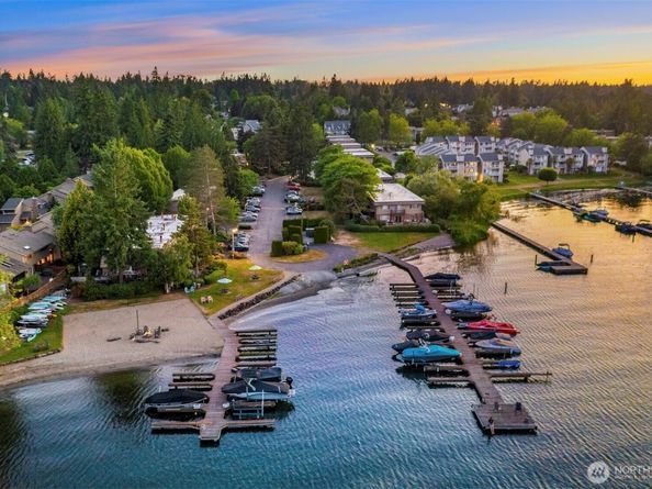 3834 175th Avenue NE 22, Redmond WA 98052