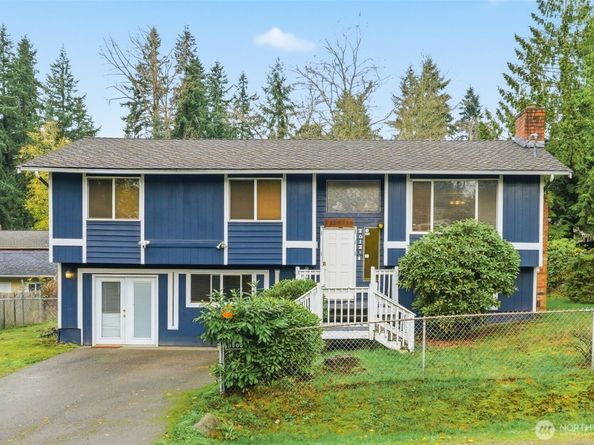 2012 S 332nd Street, Federal Way WA 98003