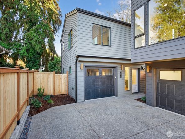 5516 25th Avenue NE, Seattle WA 98105