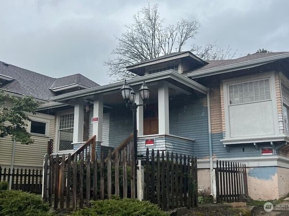 214 23rd Avenue, Seattle WA 98122