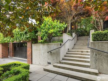 721 Harvard Avenue E