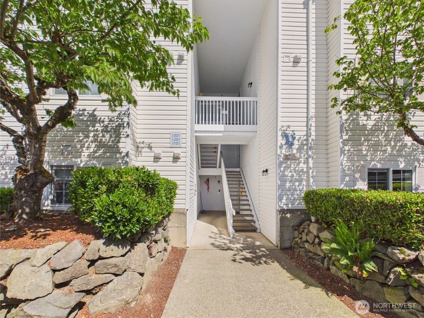 11002 SE Petrovitsky Road I102, Renton WA 98055