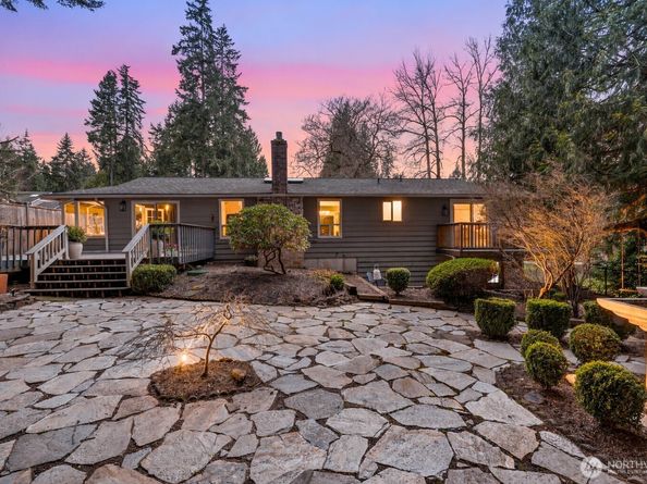 15528 186th Avenue NE, Woodinville WA 98072