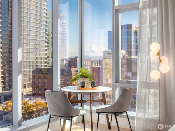 800 Columbia Street 1708, Seattle WA 98104