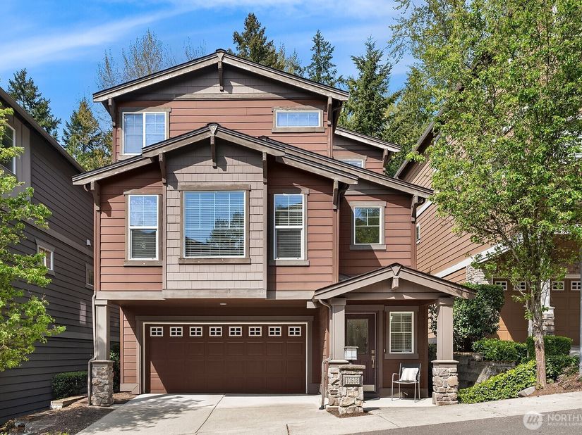 10508 SE 10th Court, Bellevue WA 98004