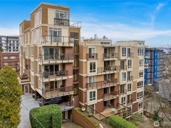 500 W 5th Avenue