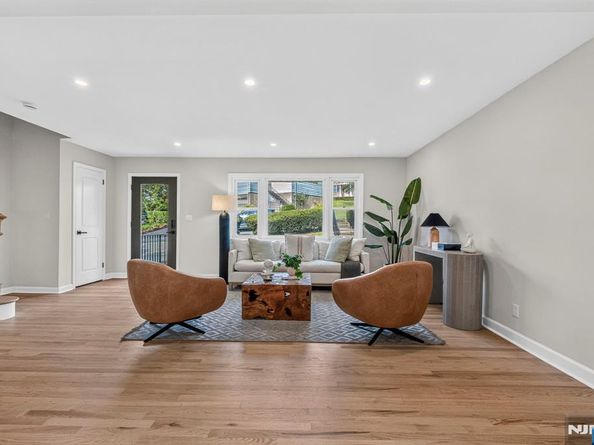 340 Northwood Way, Palisades Park NJ 07650