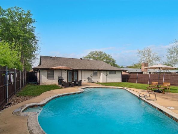 2404  17th Street , Plano Texas 75074