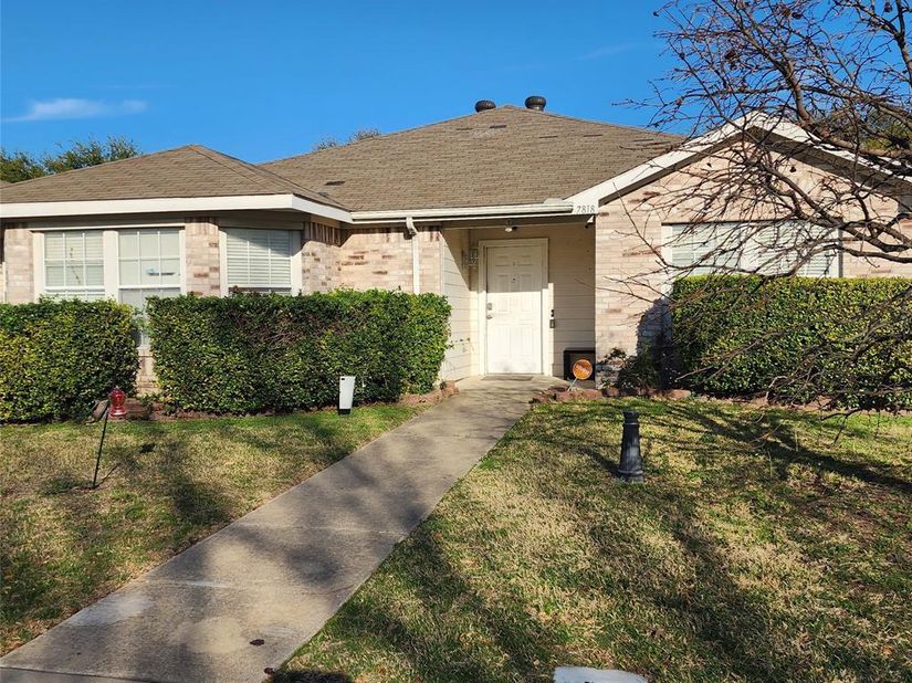 7818  Jubilant Drive , Dallas Texas 75237