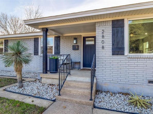 2808  Sharpview Lane , Dallas Texas 75228