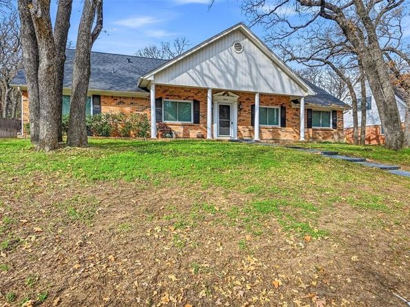 3015  Yellowstone Drive , Arlington Texas 76013