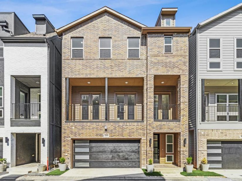2519  Carolwood Lane , Dallas Texas 75212