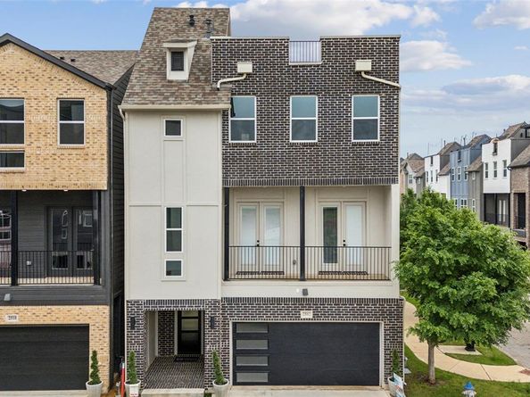 2541  Carmelita Street , Dallas Texas 75212