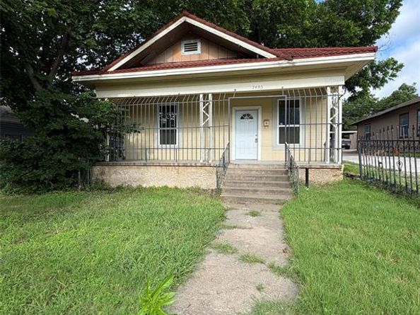 2405  Roosevelt Avenue , Fort Worth Texas 76164