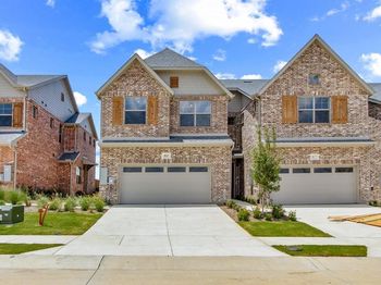 4623  Hawks Trail 
