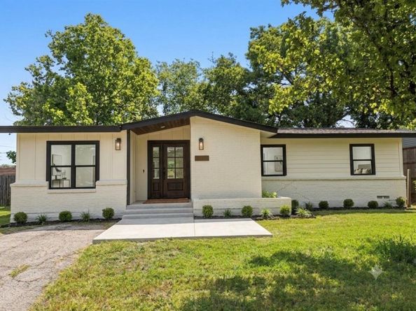 2305  Lockhart Avenue , Dallas Texas 75228