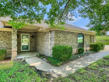 8821  Glen Hollow Drive 