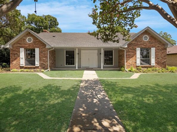 335  Hummingbird Lane , Duncanville Texas 75137