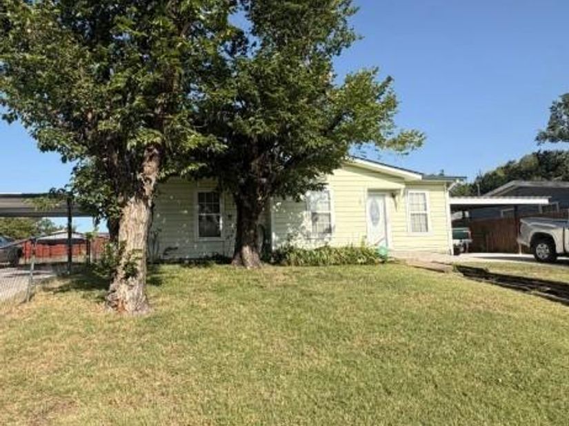 2217  True Avenue , Fort Worth Texas 76114