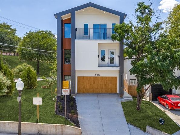 419 N Denley Drive , Dallas Texas 75203