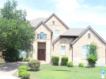 825  Lotus Drive 