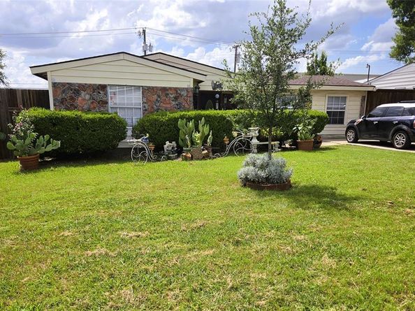 13973  Bee Street , Farmers Branch Texas 75234
