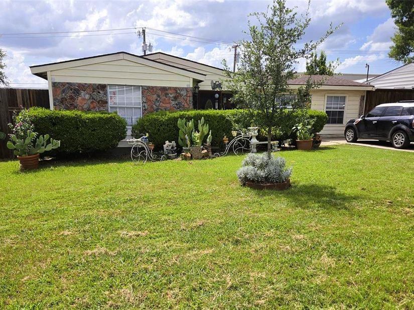 13973  Bee Street , Farmers Branch Texas 75234