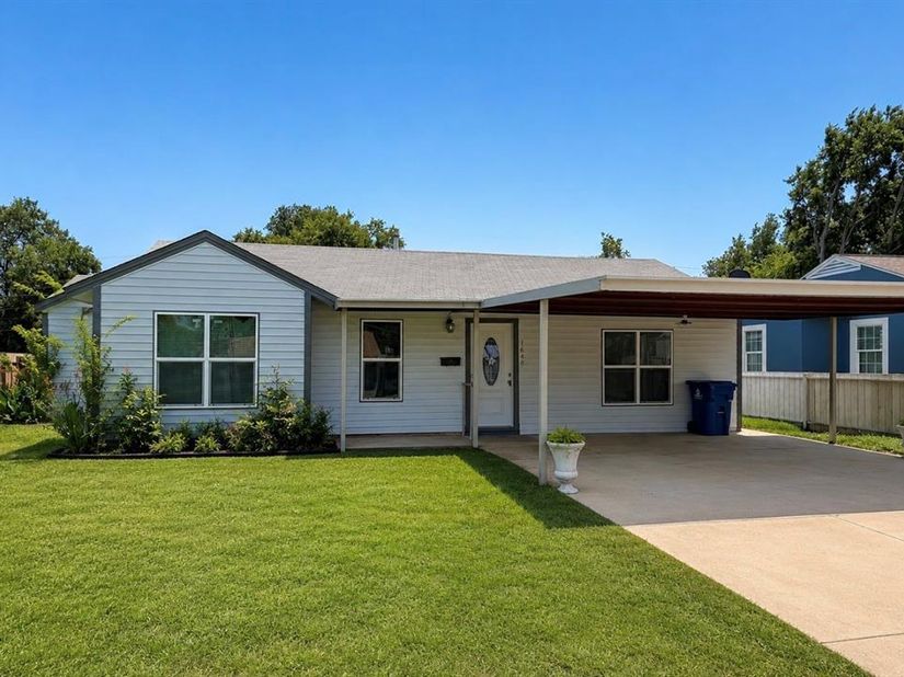 1640  Glenn Drive , Blue Mound Texas 76131