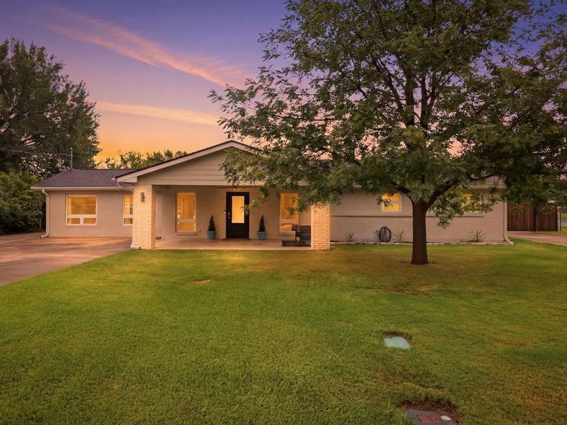 2815  Roosevelt Drive , Dalworthington Gardens Texas 76016