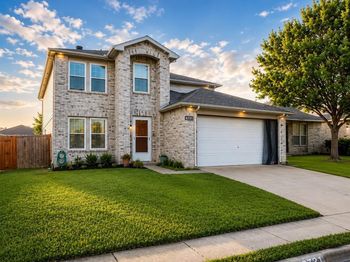 8721  Hunters Trail 