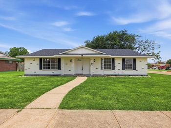 3301  Hillsdale Lane 