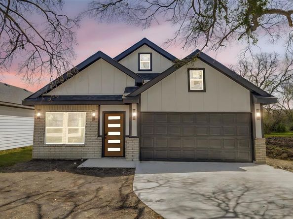 3104  Delafield Lane , Dallas Texas 75227