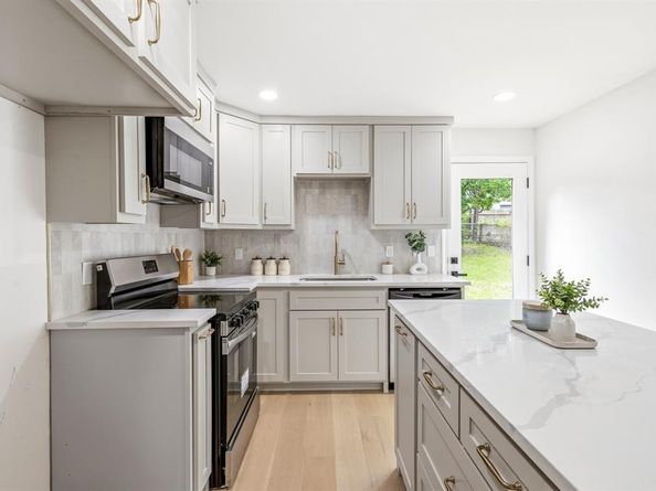 2528  Springvale Drive , Farmers Branch Texas 75234