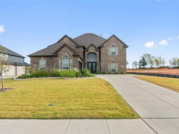 704 S HIDDEN LAKES Drive , DeSoto Texas 75115